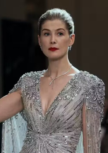 Rosamund Pike photo