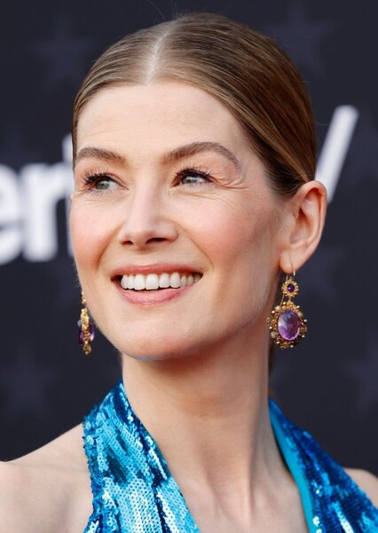 Rosamund Pike photo