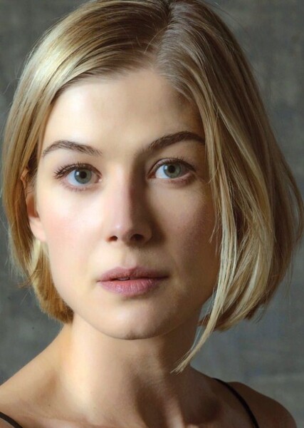 Rosamund Pike
