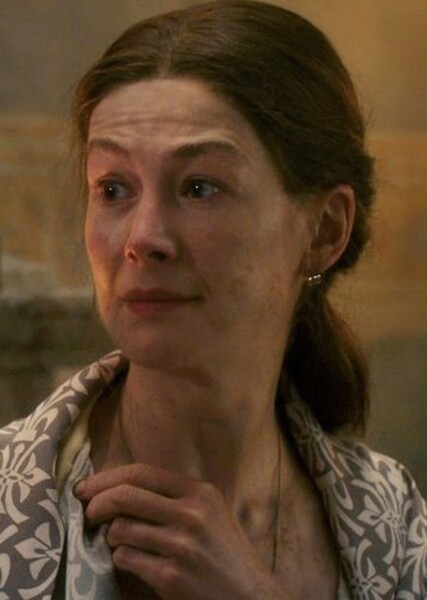 Rosamund Pike photo