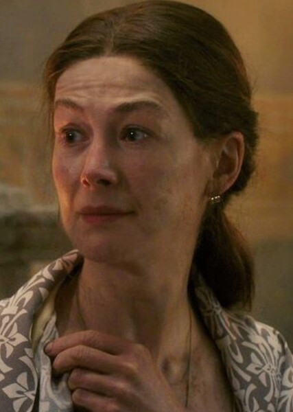 Rosamund Pike