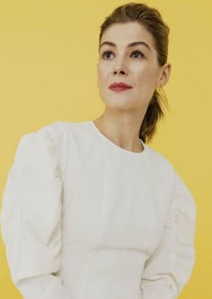 Rosamund Pike
