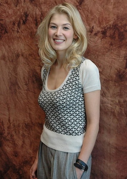Rosamund Pike photo