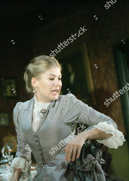 Rosamund Pike photo