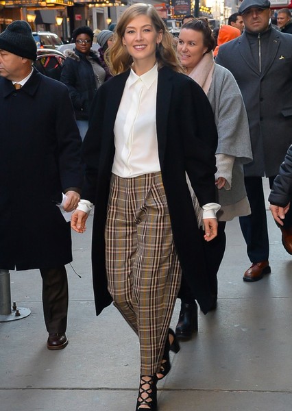 Rosamund Pike photo