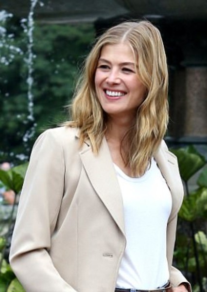 Rosamund Pike photo