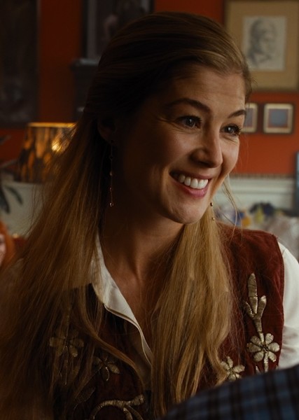 Rosamund Pike