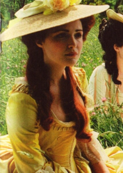 Rose Byrne photo