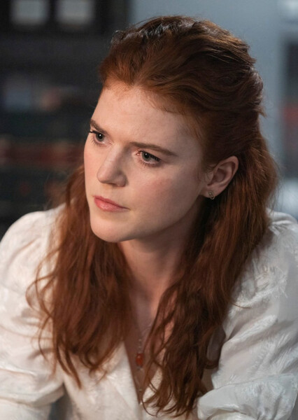 Rose Leslie photo