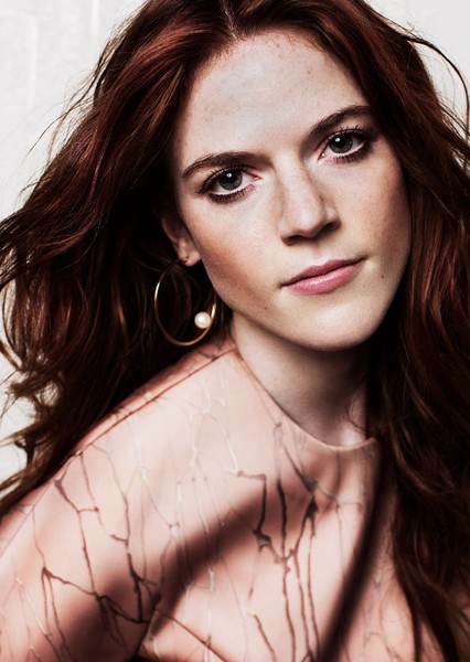 Rose Leslie photo