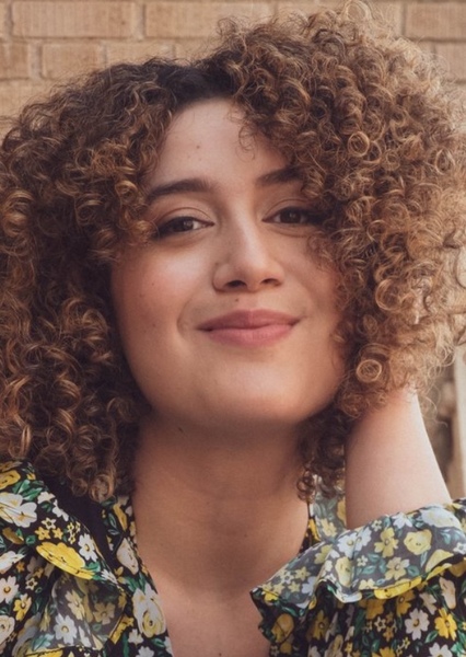 Rose Matafeo photo