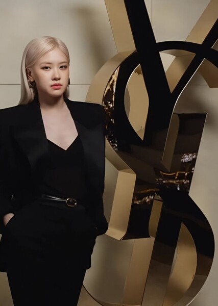 ROSÉ (Roseanne Park) photo