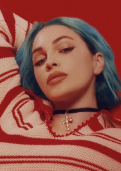 Rose Villain photo