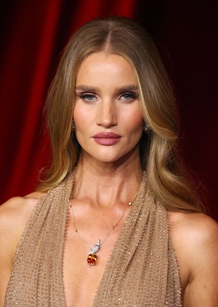 Rosie Huntington-Whiteley photo