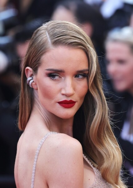 Rosie Huntington-Whiteley photo
