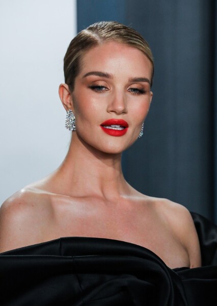 Rosie Huntington-Whiteley photo