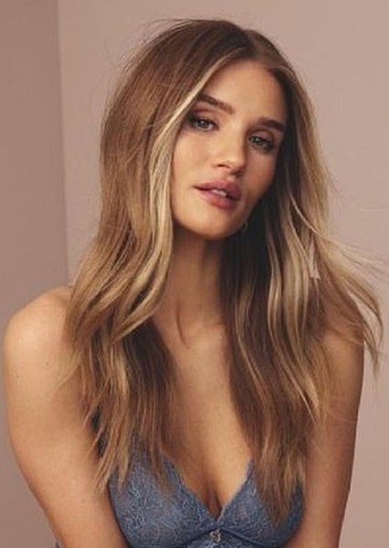 Rosie Huntington-Whiteley photo