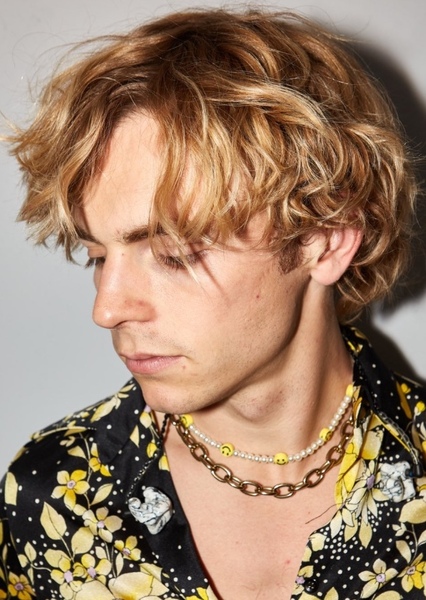 Ross Lynch photo