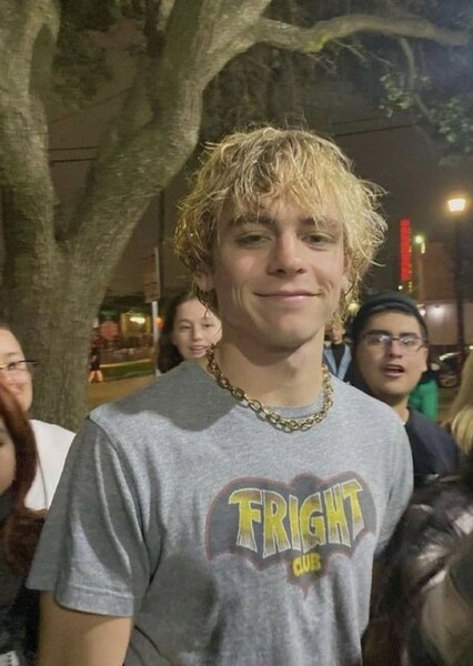Ross Lynch photo