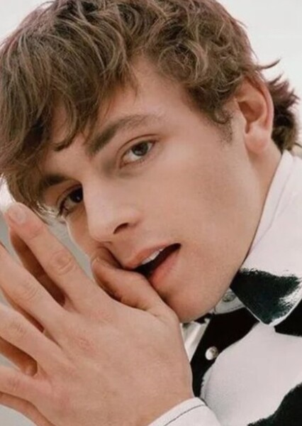 Ross Lynch photo