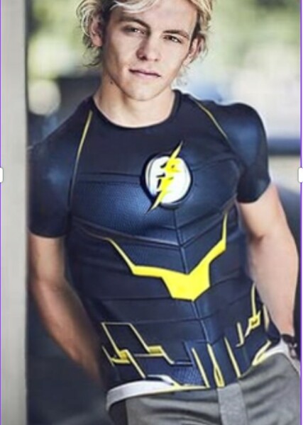 Ross Lynch photo