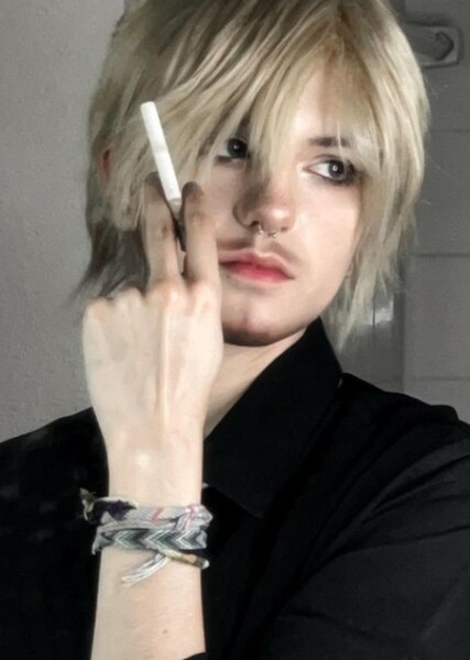 Rowan (@ROWSLEET) photo