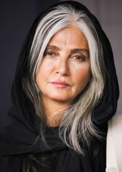 Roya Javidnia