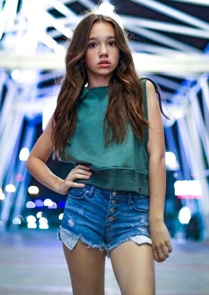 Ruby Jay photo