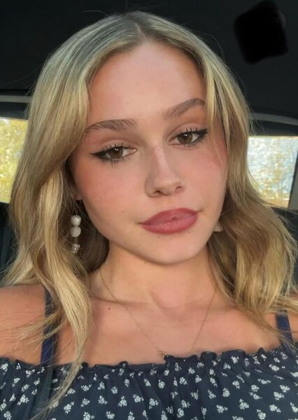 Ruby Rose Turner photo