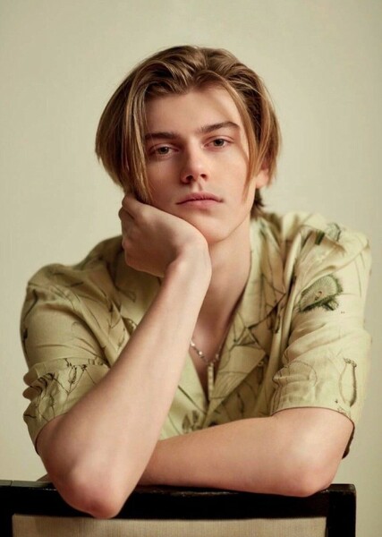 Ruel Vincent Van Dijk photo