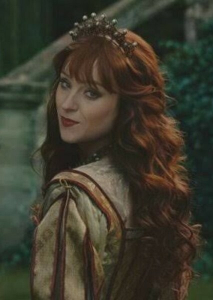 Ruth Connell photo