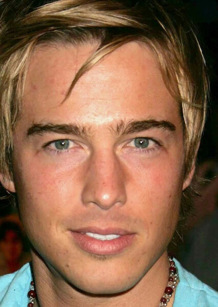 Ryan Carnes photo