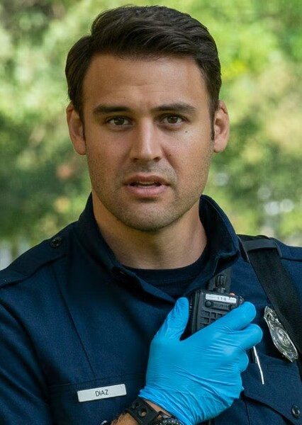 Ryan Guzman photo