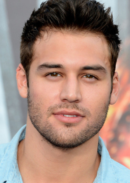Ryan Guzman photo