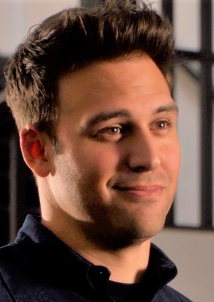 Ryan Guzman photo
