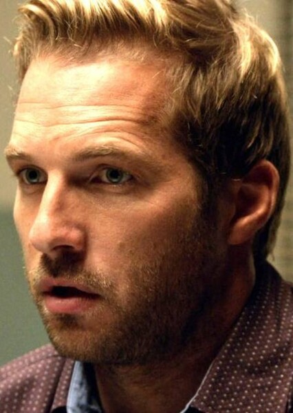 Ryan Hansen photo