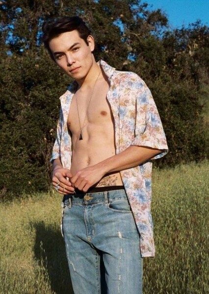Ryan Potter photo
