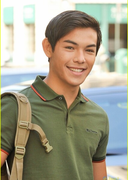 Ryan Potter photo