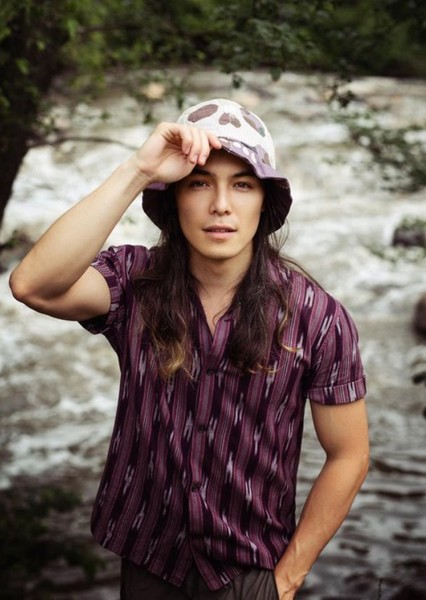 Ryan Potter photo