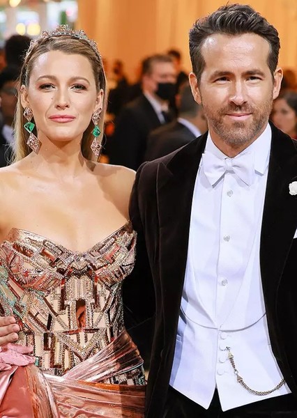 Ryan Reynolds and Blake Lively photo