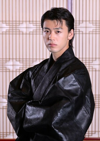 Ryoma Takeuchi photo