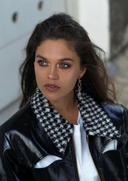 Sabrina Bartlett photo