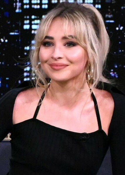 Sabrina Carpenter photo