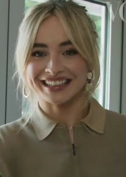 Sabrina Carpenter photo