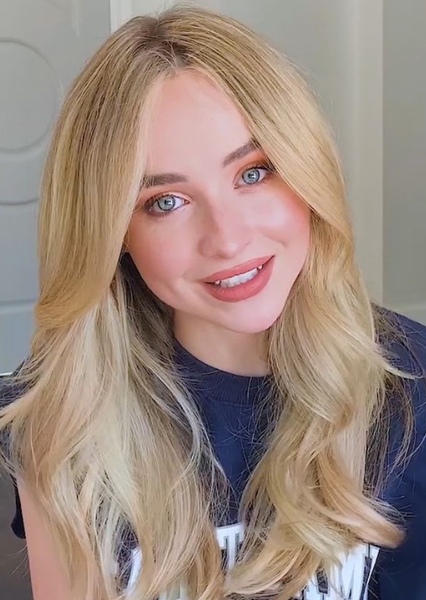 Sabrina Carpenter photo