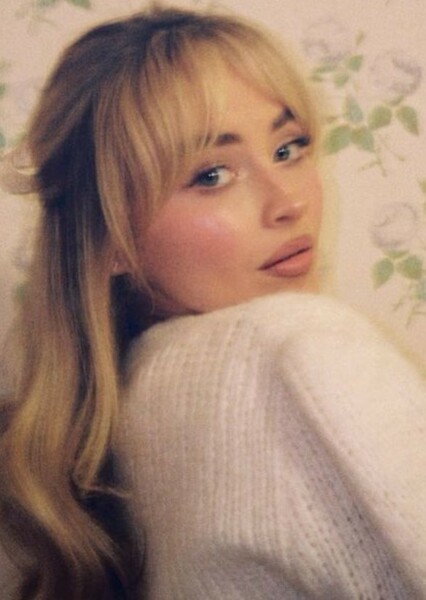Sabrina Carpenter photo