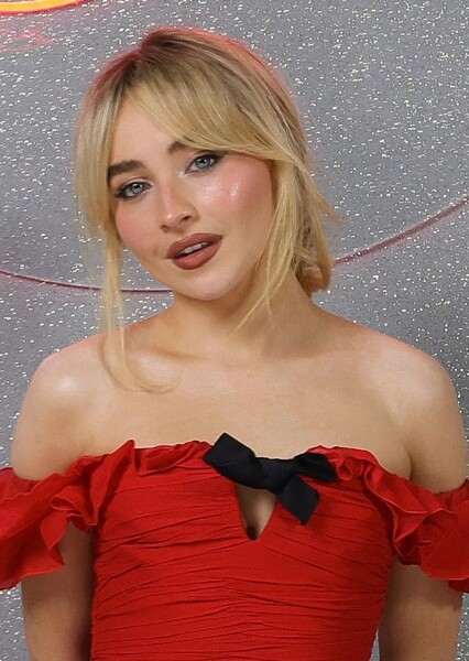 Sabrina Carpenter photo