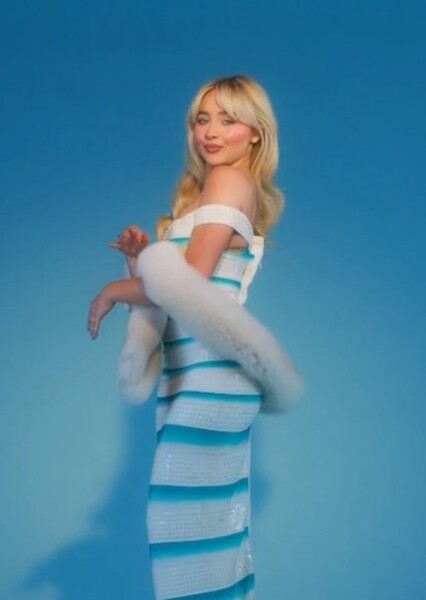 Sabrina Carpenter photo