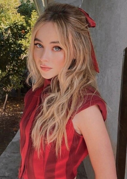Sabrina Carpenter photo