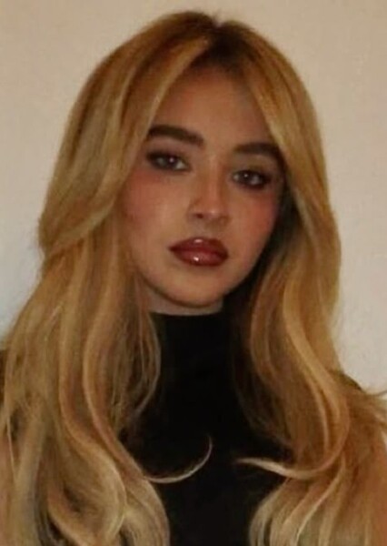 Sabrina Carpenter photo